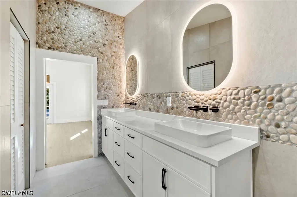 1200 Cypress Woods Drive Naples FL 34103