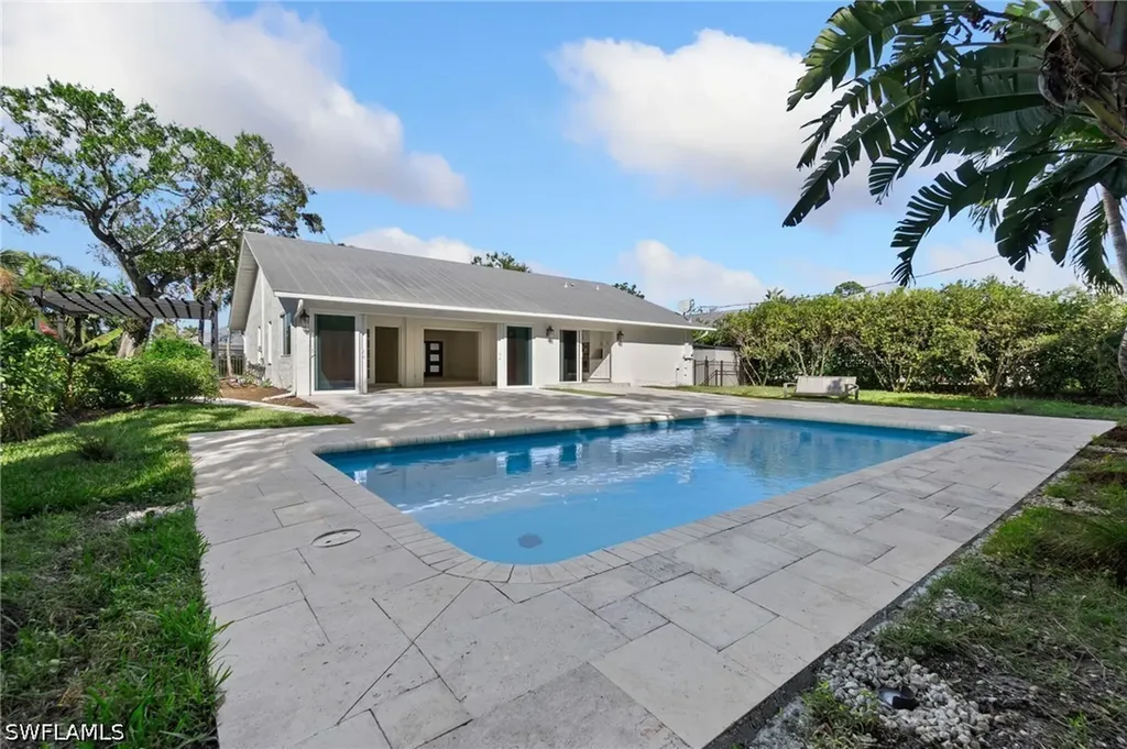 1200 Cypress Woods Drive Naples FL 34103