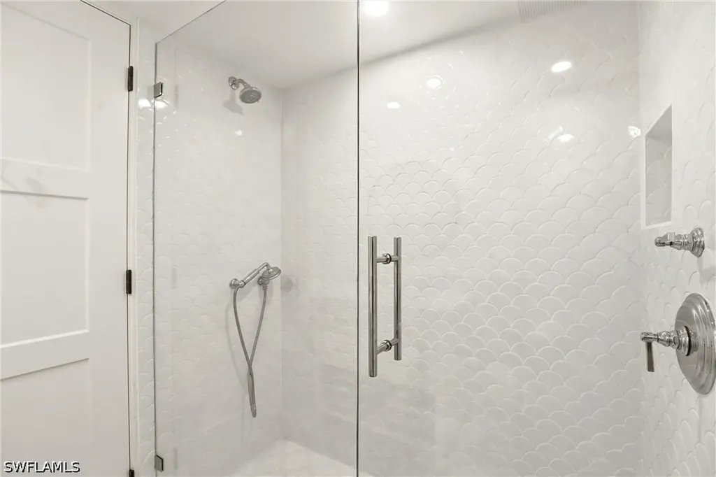 322 Harbour Drive Naples FL 34103