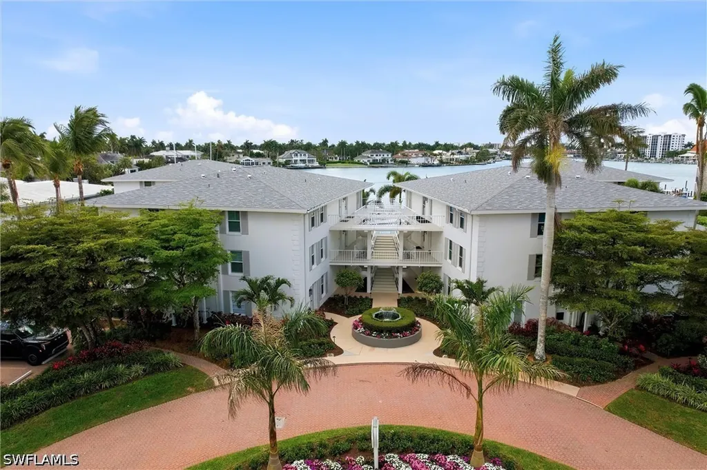 322 Harbour Drive Naples FL 34103