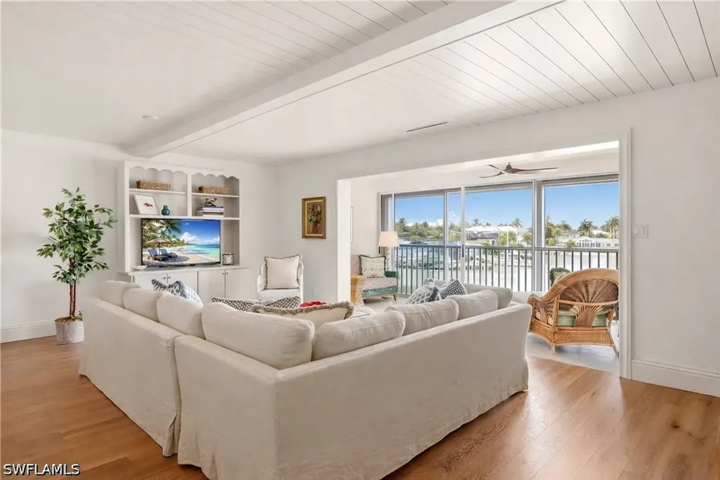 322 Harbour Drive Naples FL 34103