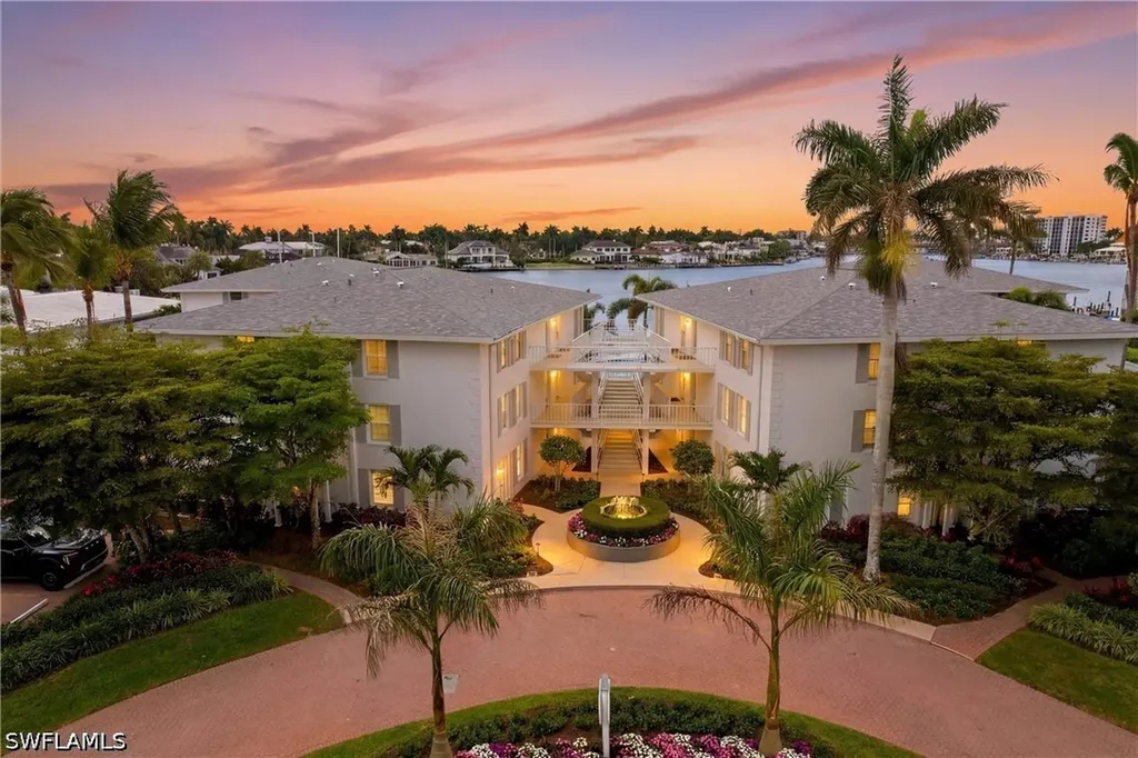 322 Harbour Drive Naples FL 34103