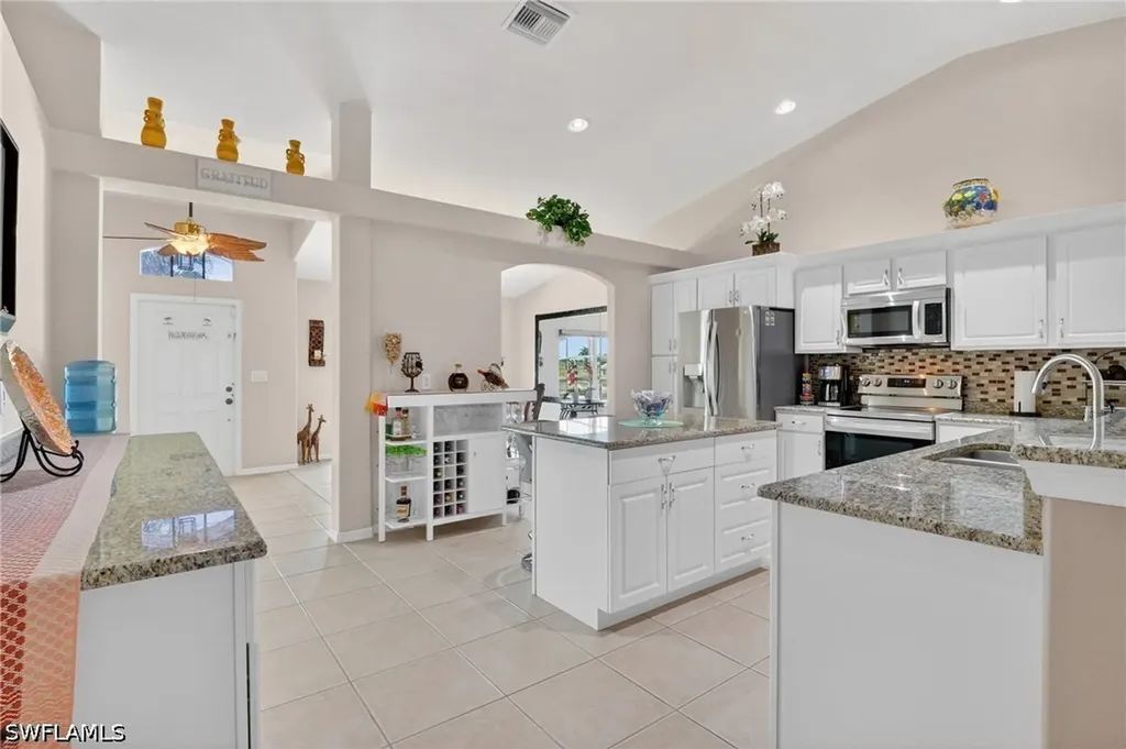 1223 NW 40th Place Cape Coral FL 33993
