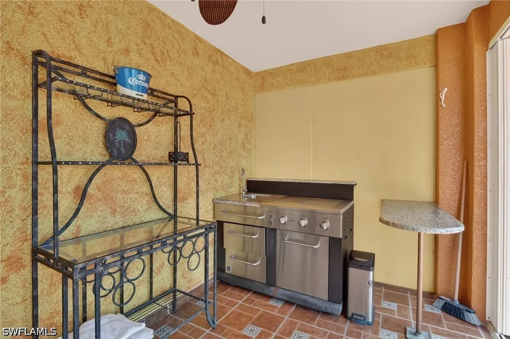 1223 NW 40th Place Cape Coral FL 33993