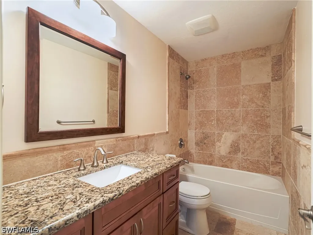 2847 Aintree Lane Naples FL 34112
