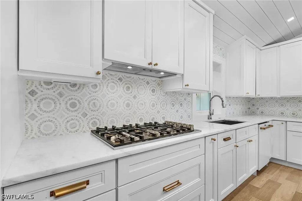 6155 Standing Oaks Lane Naples FL 34119