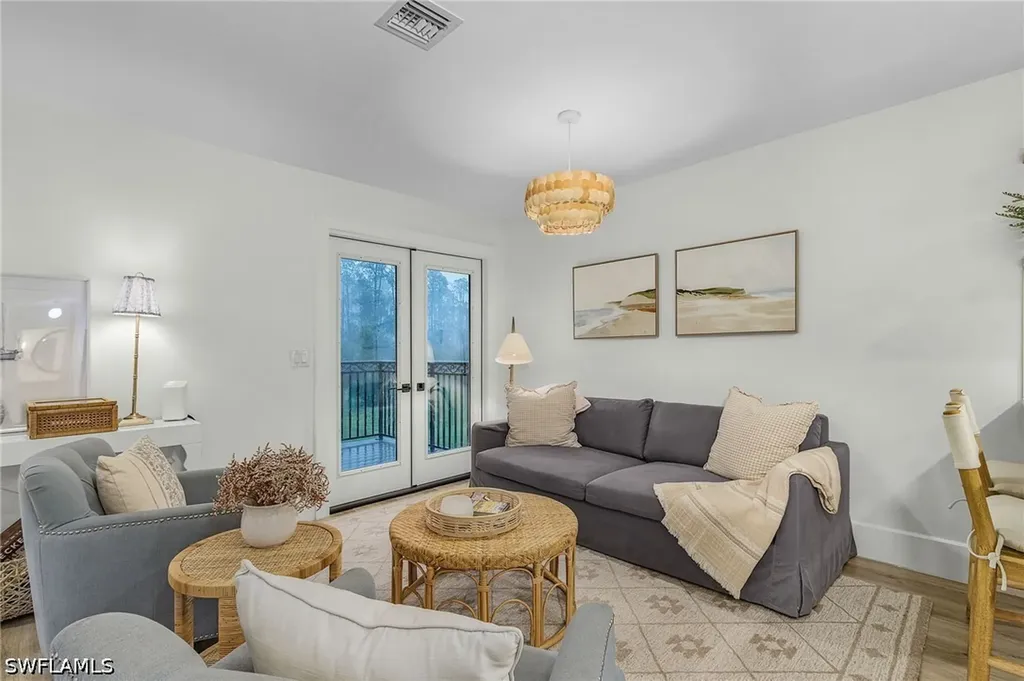 6155 Standing Oaks Lane Naples FL 34119