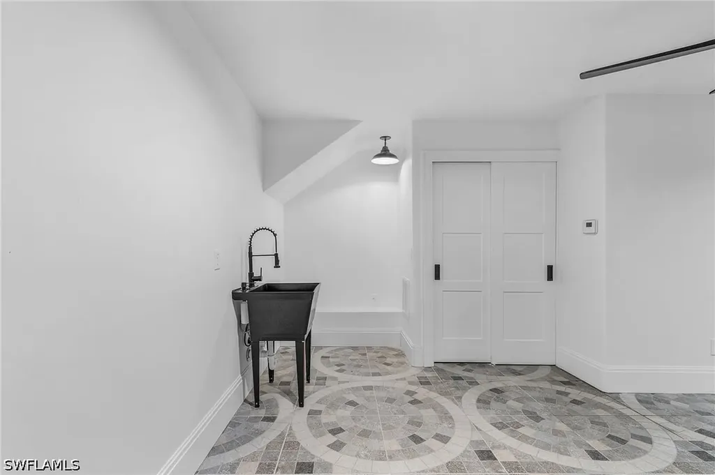 6155 Standing Oaks Lane Naples FL 34119