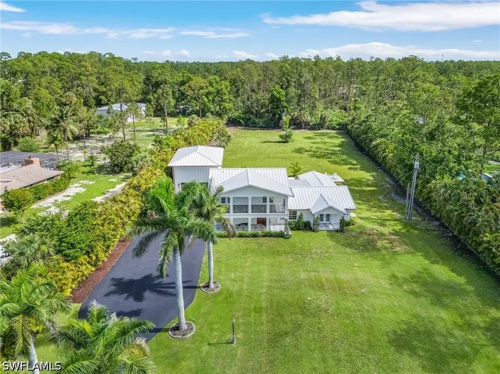 6155 Standing Oaks Lane Naples FL 34119