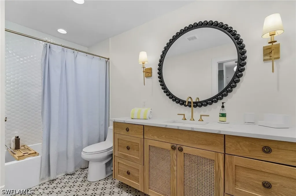 6155 Standing Oaks Lane Naples FL 34119