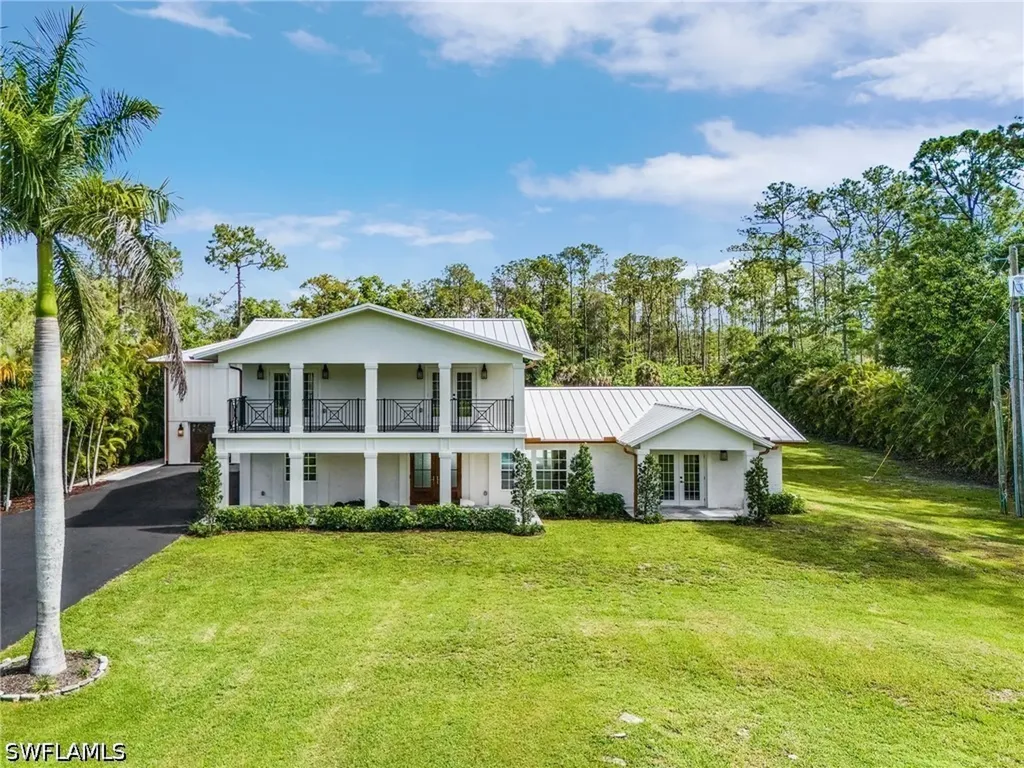 6155 Standing Oaks Lane Naples FL 34119