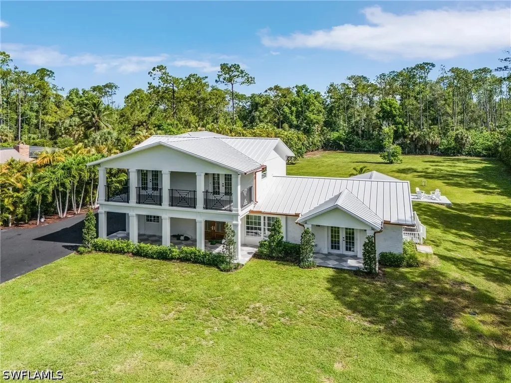 6155 Standing Oaks Lane Naples FL 34119