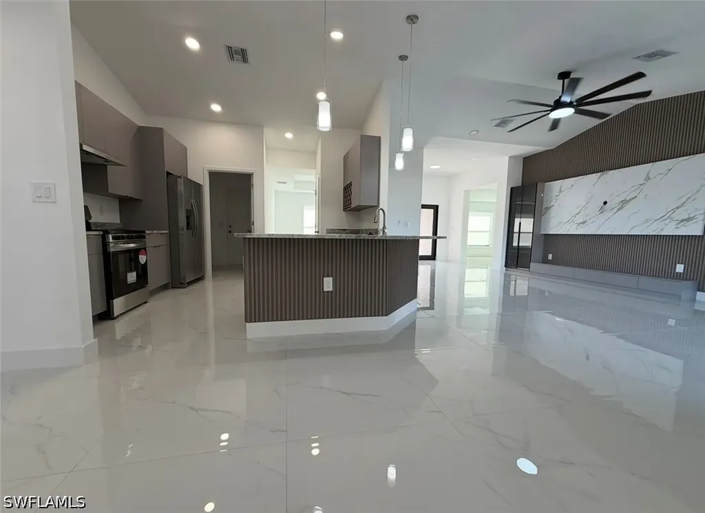 3311 2nd Street SW Lehigh Acres FL 33976