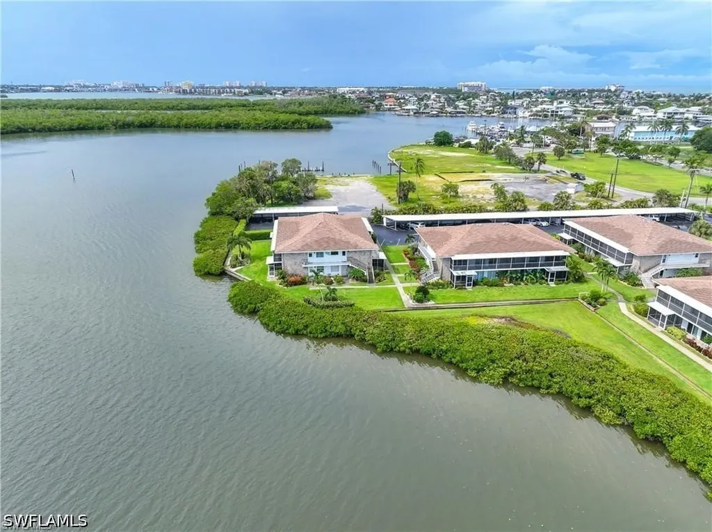 330 Kon Tiki Drive Naples FL 34113