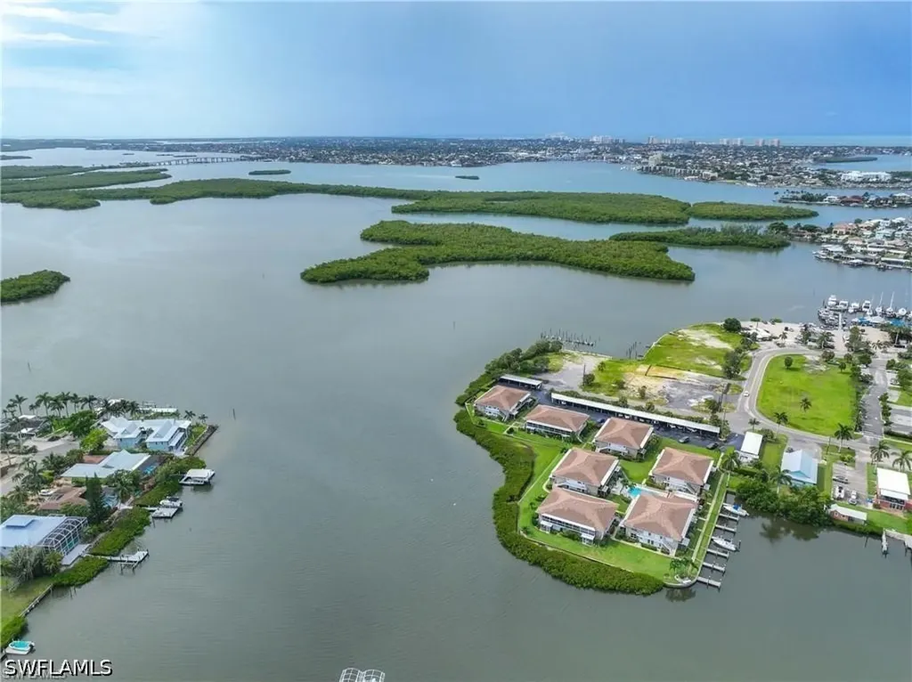 330 Kon Tiki Drive Naples FL 34113