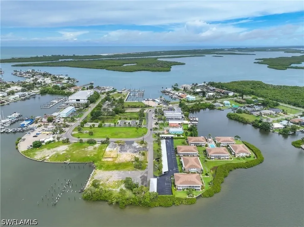 330 Kon Tiki Drive Naples FL 34113