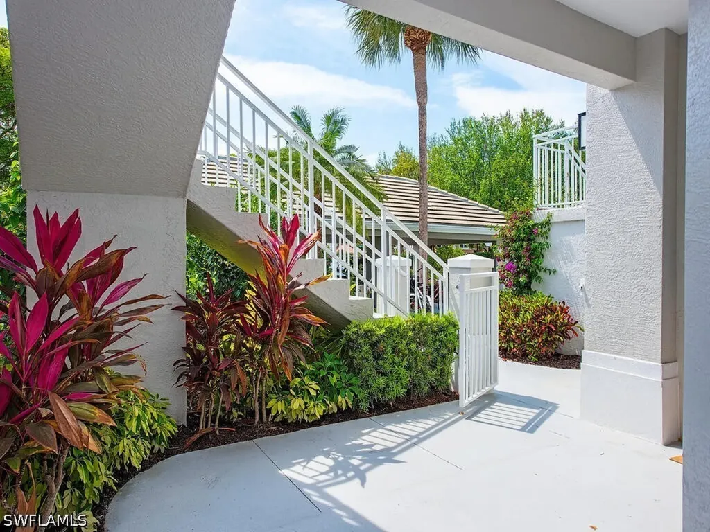 2285 Harmony Lane Naples FL 34109