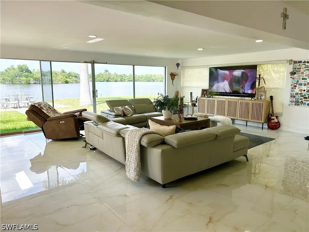 337 Shore Drive Fort Myers FL 33905