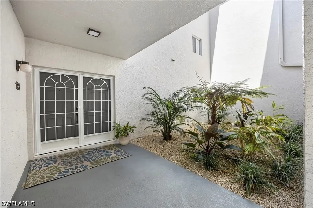 780 Waterford Drive Naples FL 34113