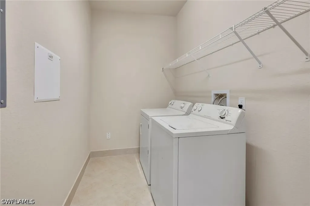 6505 Monterey Point Naples FL 34105