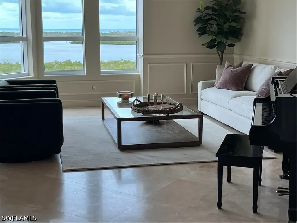 285 Grande Way Naples FL 34110