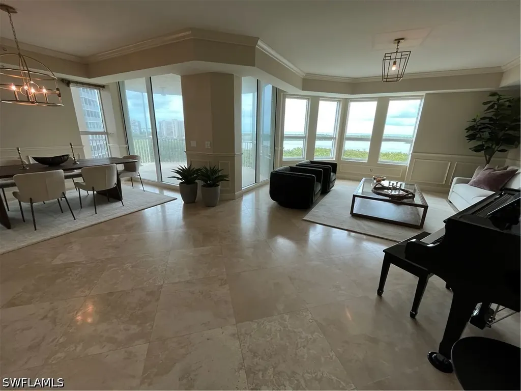 285 Grande Way Naples FL 34110