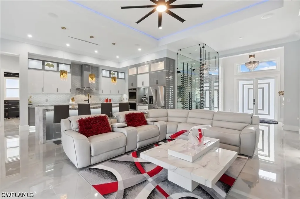 431 16th Avenue NE Naples FL 34120