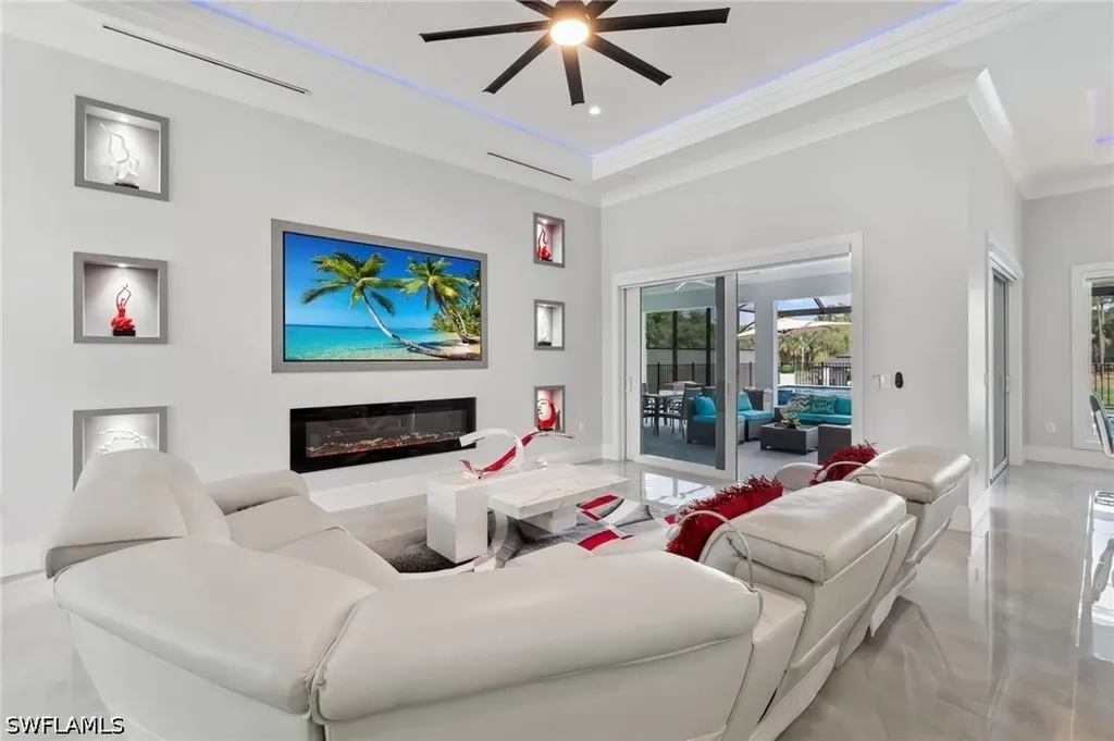 431 16th Avenue NE Naples FL 34120