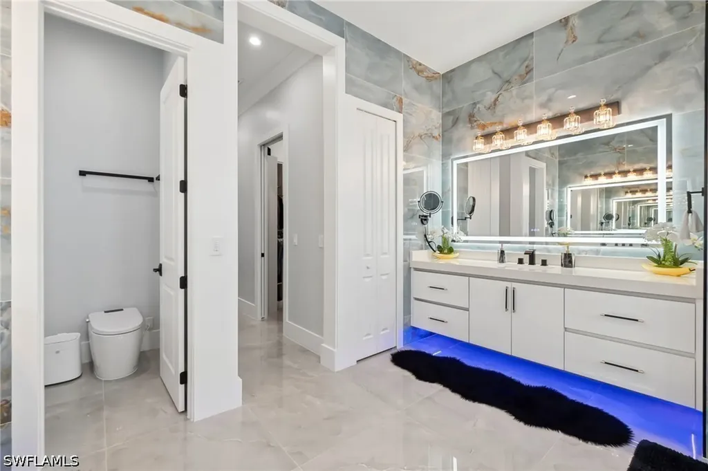431 16th Avenue NE Naples FL 34120