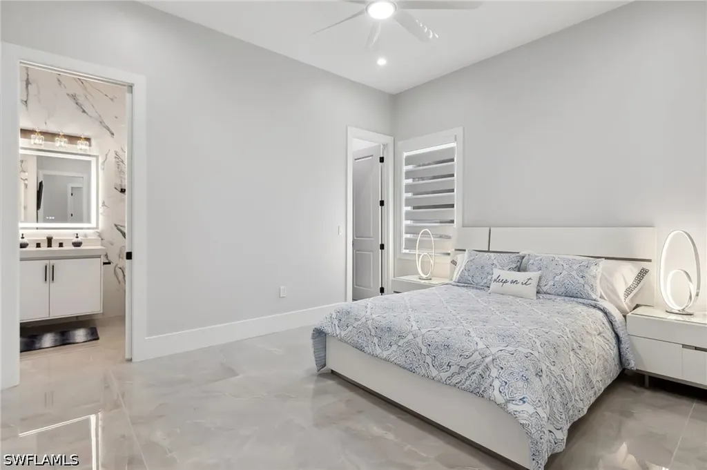 431 16th Avenue NE Naples FL 34120