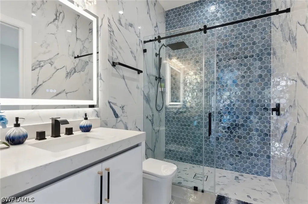 431 16th Avenue NE Naples FL 34120