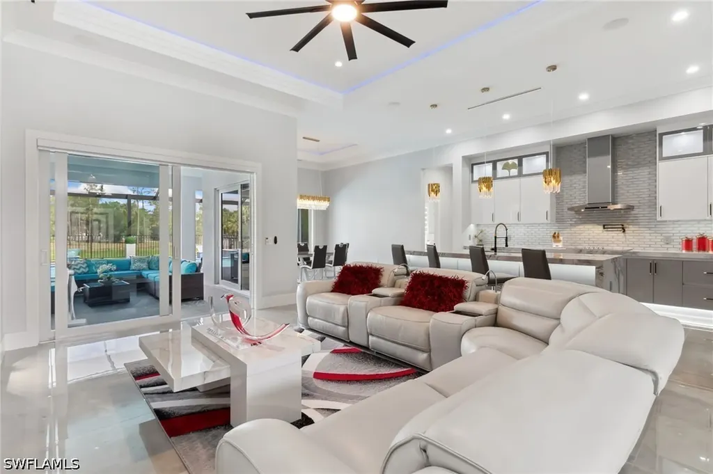 431 16th Avenue NE Naples FL 34120