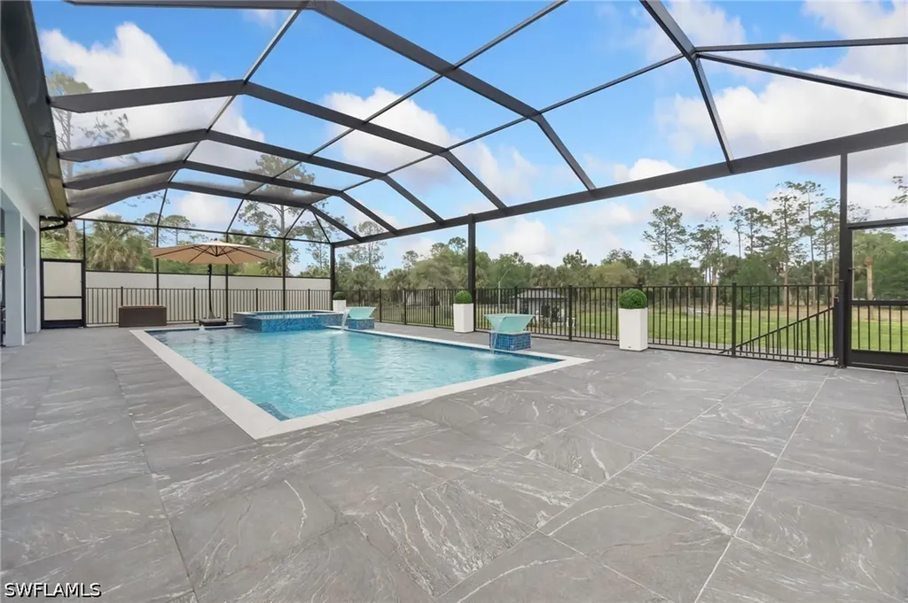 431 16th Avenue NE Naples FL 34120