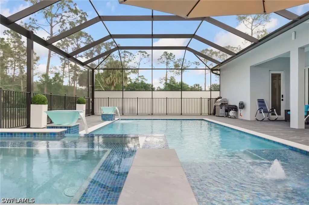 431 16th Avenue NE Naples FL 34120