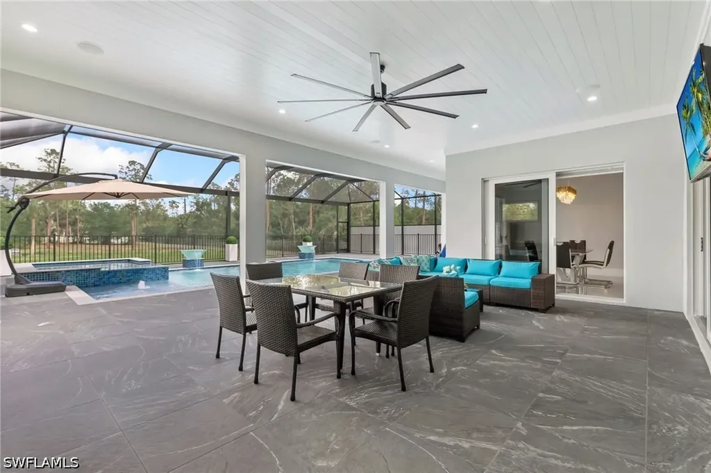 431 16th Avenue NE Naples FL 34120
