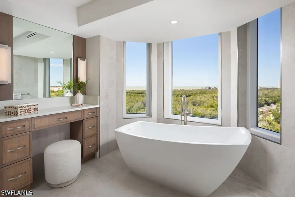 6849 Grenadier Boulevard Naples FL 34108