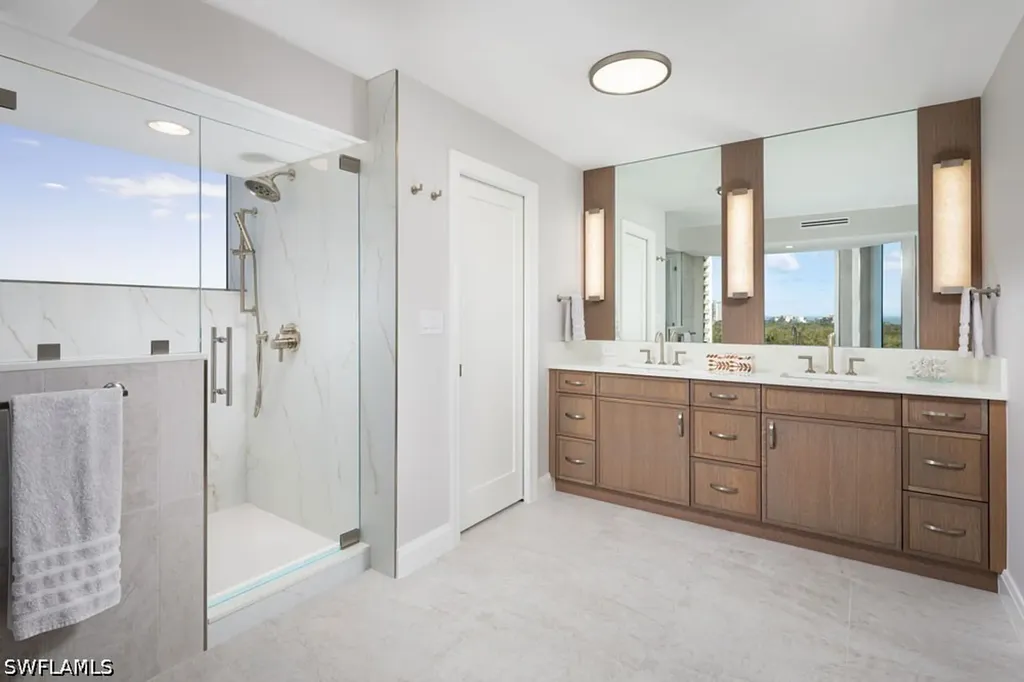 6849 Grenadier Boulevard Naples FL 34108