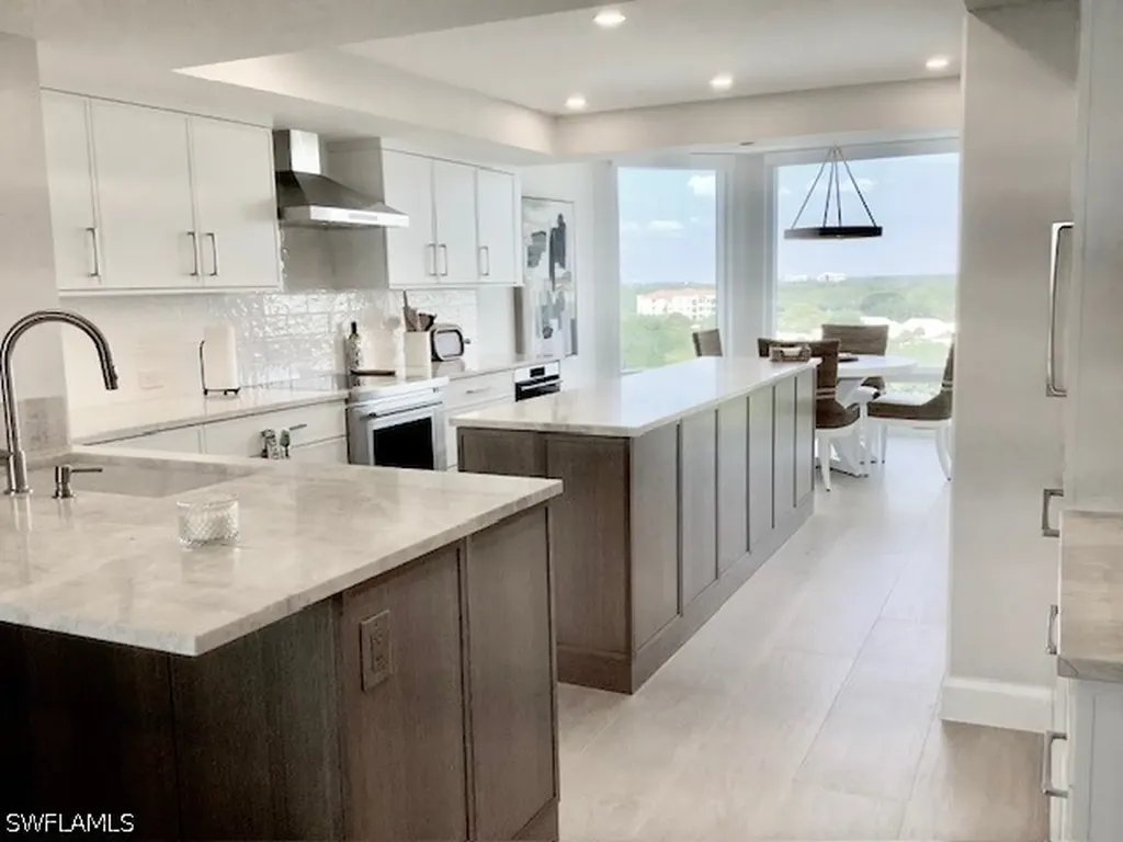6849 Grenadier Boulevard Naples FL 34108