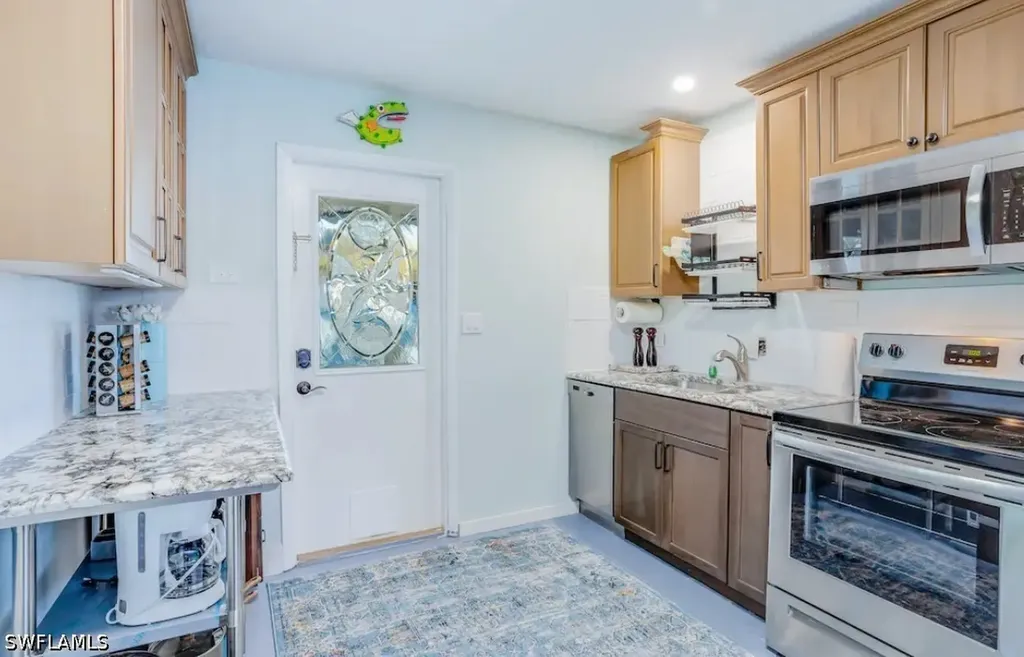 1780 Smugglers Cove Naples FL 34112