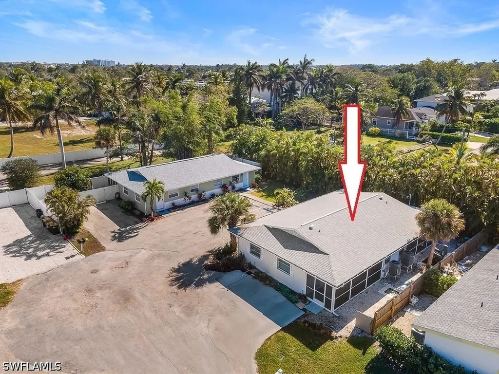 1780 Smugglers Cove Naples FL 34112