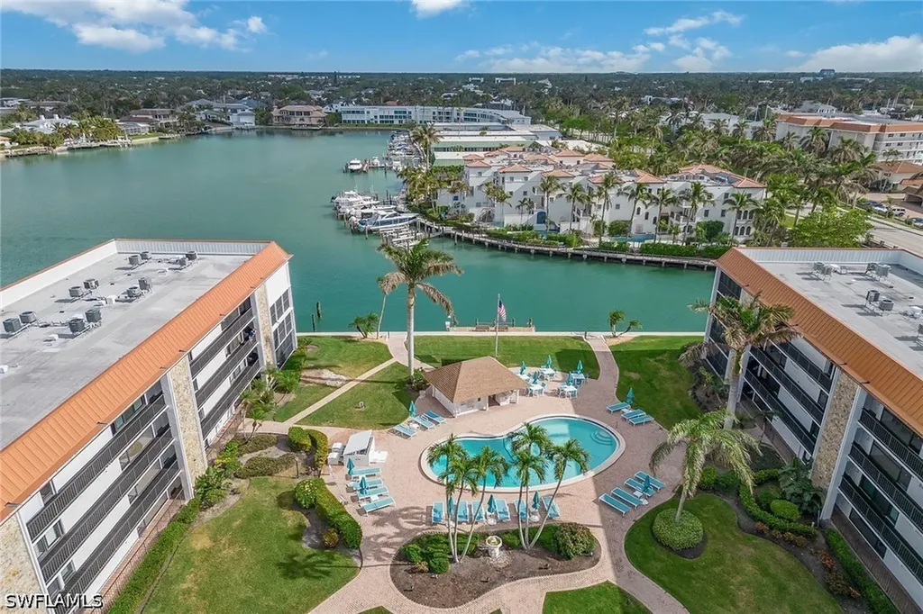 2900 Gulf Shore Boulevard N Naples FL 34103