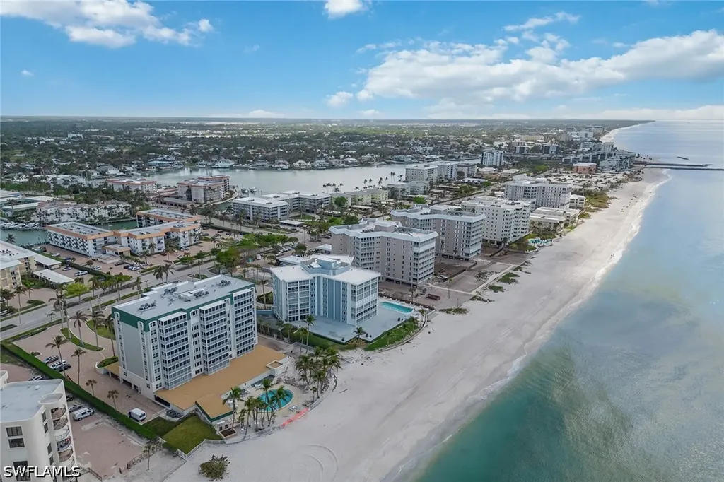 2900 Gulf Shore Boulevard N Naples FL 34103