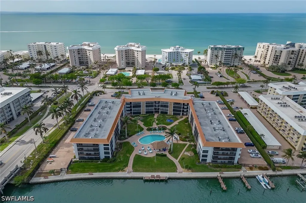 2900 Gulf Shore Boulevard N Naples FL 34103