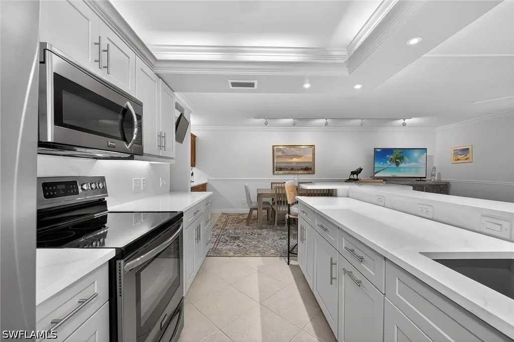 2900 Gulf Shore Boulevard N Naples FL 34103