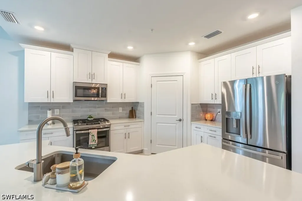 16903 Fairgrove Way Naples FL 34110