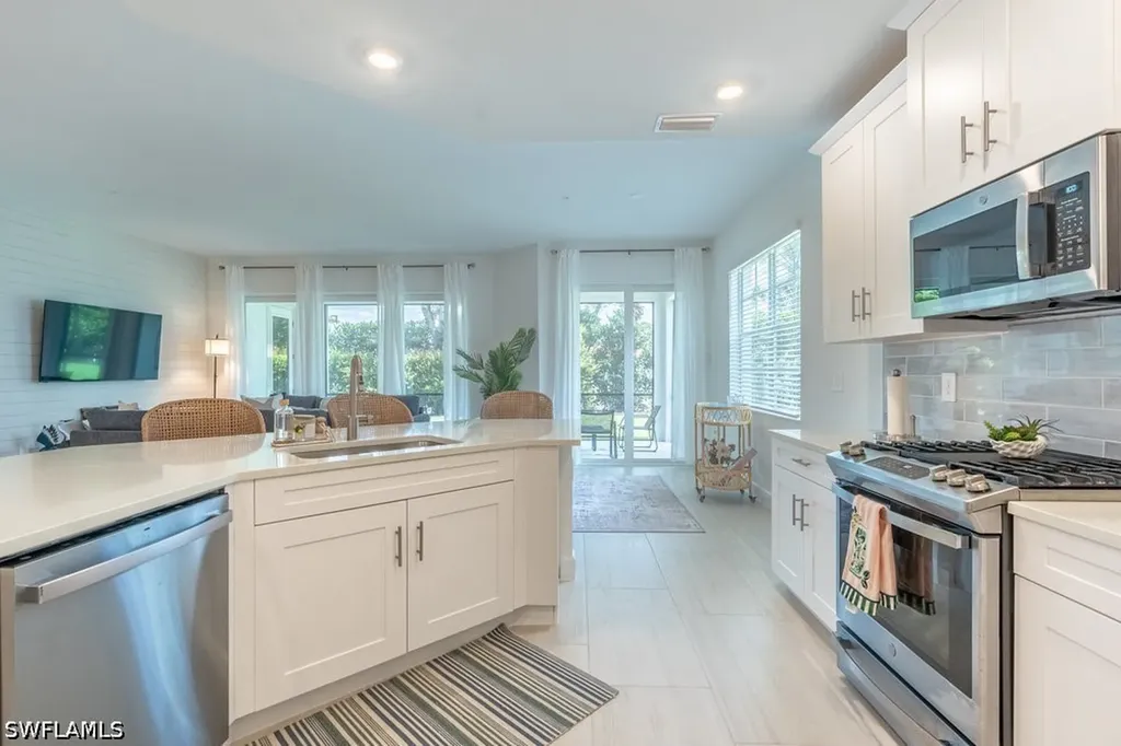 16903 Fairgrove Way Naples FL 34110