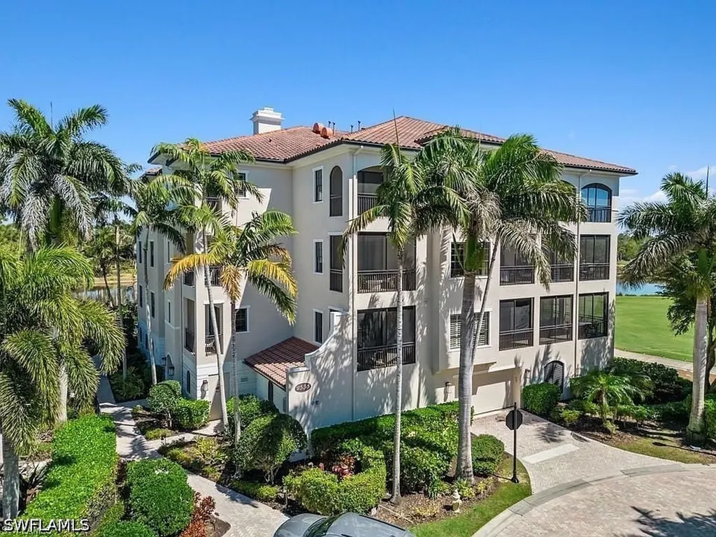2547 Marquesa Royale Lane Naples FL 34109