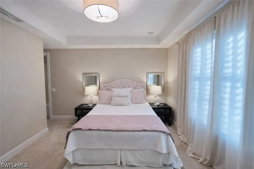 2547 Marquesa Royale Lane Naples FL 34109