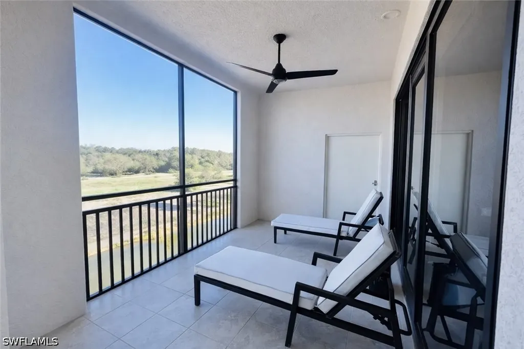 2547 Marquesa Royale Lane Naples FL 34109