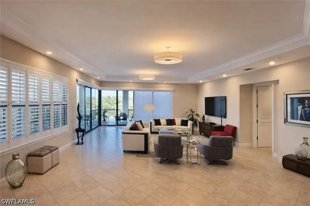 2547 Marquesa Royale Lane Naples FL 34109